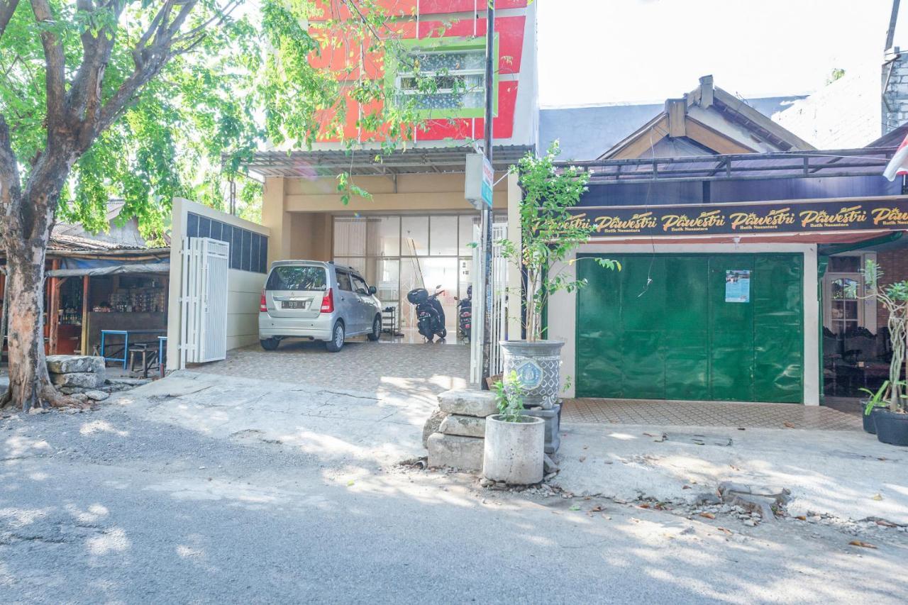 OYO 3434 Penginapan Keluarga Syariah Hotel Lamongan Luaran gambar